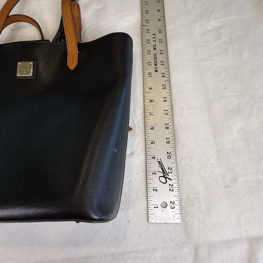 Dooney & Bourke Black Tan Leather Tote Shoulder Bag Tassel Dust Bag
